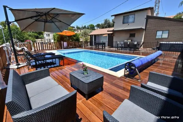 חופשה חלומית באחוזת דניאל, לילה + 1 במתנה!